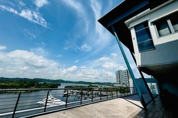 Somerset Puteri Harbour