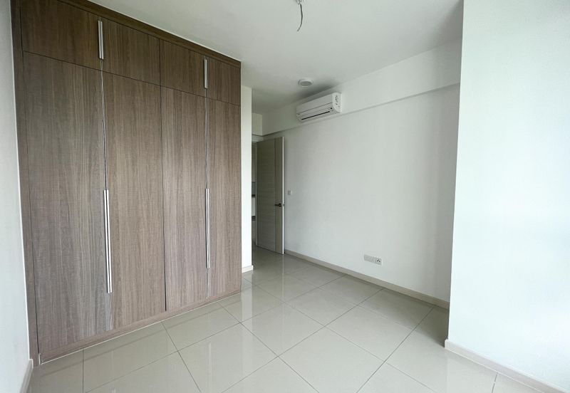 The M @ Medini Macrolink