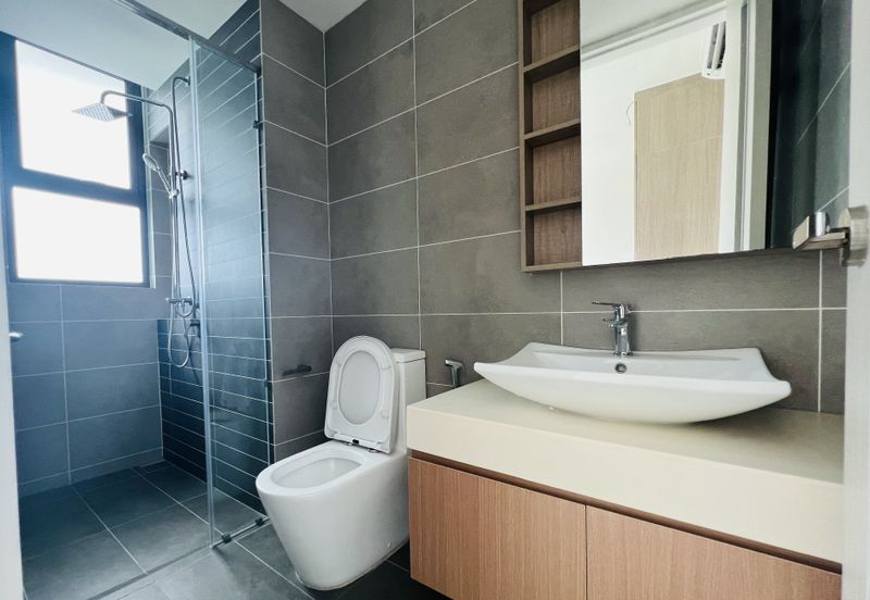 The M @ Medini Macrolink