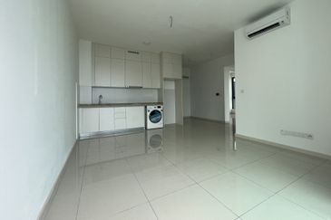 The M @ Medini Macrolink