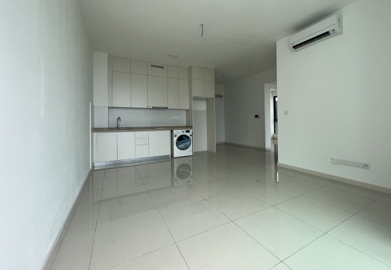 The M @ Medini Macrolink