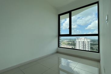 The M @ Medini Macrolink