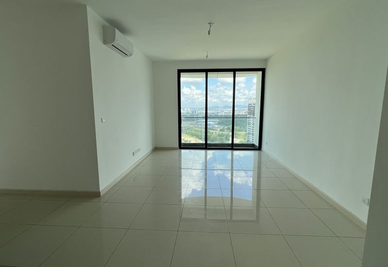 The M @ Medini Macrolink