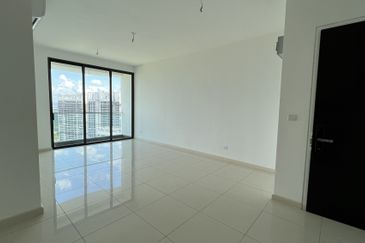 The M @ Medini Macrolink