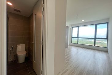 The M @ Medini Macrolink