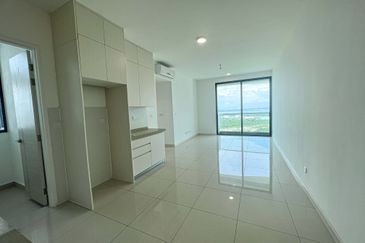 The M @ Medini Macrolink