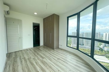 The M @ Medini Macrolink