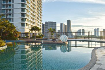 The M @ Medini Macrolink