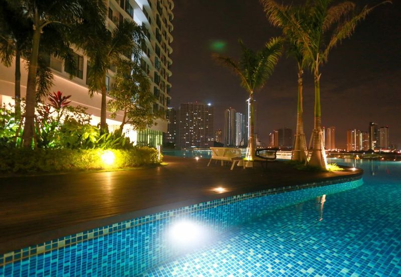 The M @ Medini Macrolink