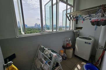 Golden Sands Seaview Residence