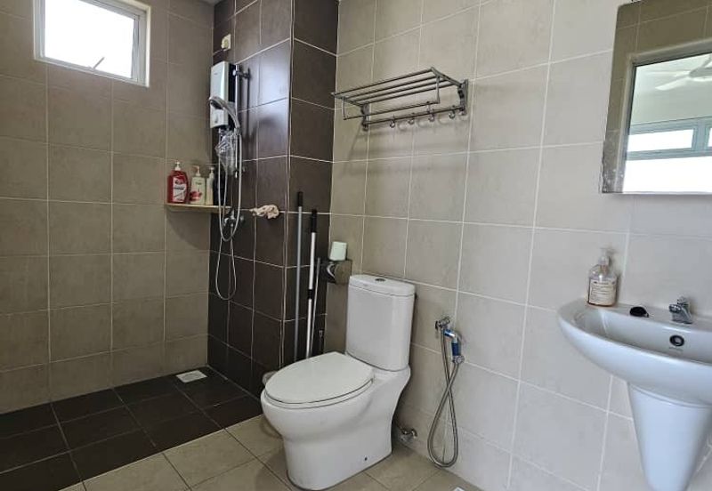 Golden Sands Seaview Residence