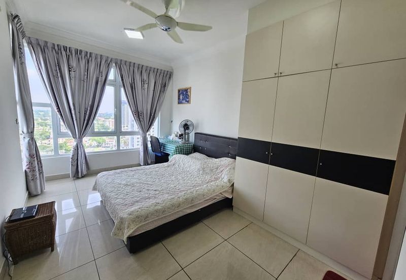 Golden Sands Seaview Residence