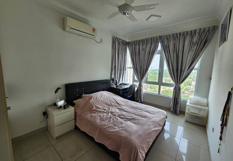 Golden Sands Seaview Residence