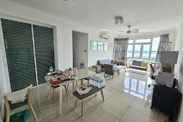 Golden Sands Seaview Residence
