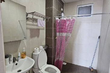 Golden Sands Seaview Residence