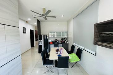 Jalan Gembira Taman Gembira Batu Pahat 83000 Johor