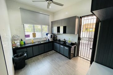 Jalan Gembira Taman Gembira Batu Pahat 83000 Johor