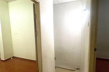 Taman Astana Harmoni Lukut Port Dickson, Negeri Sembilan.