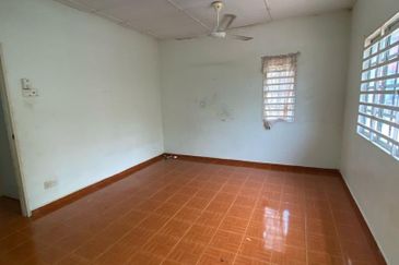 Taman Astana Harmoni Lukut Port Dickson, Negeri Sembilan.