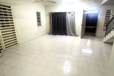 Taman Astana Harmoni Lukut Port Dickson, Negeri Sembilan.