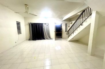 Taman Astana Harmoni Lukut Port Dickson, Negeri Sembilan.