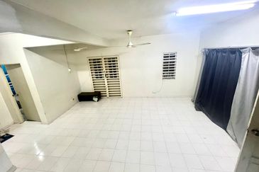 Taman Astana Harmoni Lukut Port Dickson, Negeri Sembilan.