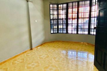  FOR SALE ❗️RUMAH TERES 2 TINGKAT, BANDAR MAHKOTA BANTING, BANTING SELANGOR