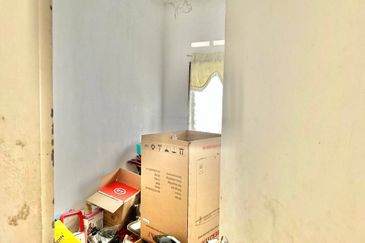 For Sale Facing Open, Single Storey Terrace House Bandar Seri Ehsan, Banting, Selangor