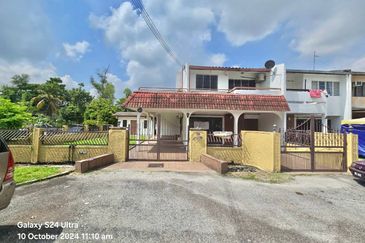 For Sale Double Storey Corner Lot Terrace Taman Sri Watan Ampang Selangor