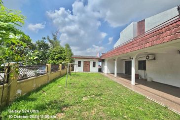 For Sale Double Storey Corner Lot Terrace Taman Sri Watan Ampang Selangor