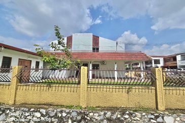 For Sale Double Storey Corner Lot Terrace Taman Sri Watan Ampang Selangor