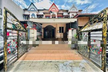 For Sale Double Storey House at Taman Mulia Jaya Ampang. 