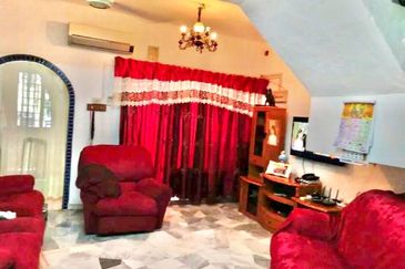 For Sale Double Storey House at Taman Mulia Jaya Ampang. 
