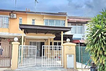 Renovated Double Storey Like New ,Bandar Tasik Kesuma,Beranang, Selangor