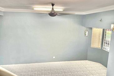 Renovated Double Storey Like New ,Bandar Tasik Kesuma,Beranang, Selangor