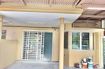 Renovated Double Storey Like New ,Bandar Tasik Kesuma,Beranang, Selangor