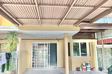 Renovated Double Storey Like New ,Bandar Tasik Kesuma,Beranang, Selangor