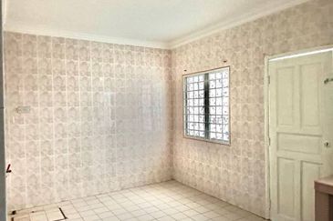 Renovated Double Storey Like New ,Bandar Tasik Kesuma,Beranang, Selangor