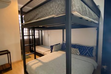 Homestay POOL FULLY FURNISHED Park Residences Springhill Lukut NEGERI SEMBILAN FOR SALE