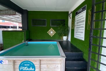 Homestay POOL FULLY FURNISHED Park Residences Springhill Lukut NEGERI SEMBILAN FOR SALE