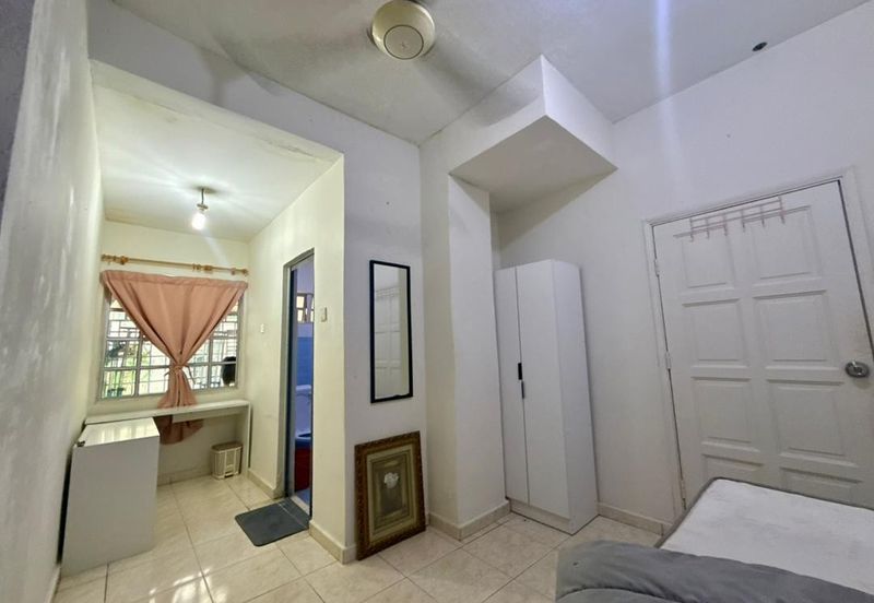 RUMAH SEWA / FOR RENT TAMAN TAMBAHAN BANGI 3 Selangor-Rumah Sewa Fully Furnished Double Storey near KPTM,UKM ,GMi,ILKAP ETC