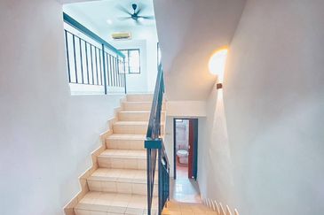 For Sale  FREEHOLD 2.5 Storey House, Gombak Fasa 10