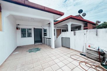 For Sale  FREEHOLD 2.5 Storey House, Gombak Fasa 10