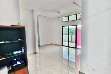 CORNER LOT- Single Storey Jalan Sri Rambai, Batu 13 Kampung Labu Hilir, Labu N9