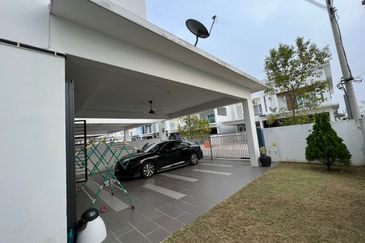 2 STOREY TAMAN SURIAMAN 3 BANDAR SRI SENDAYAN, SEREMBAN