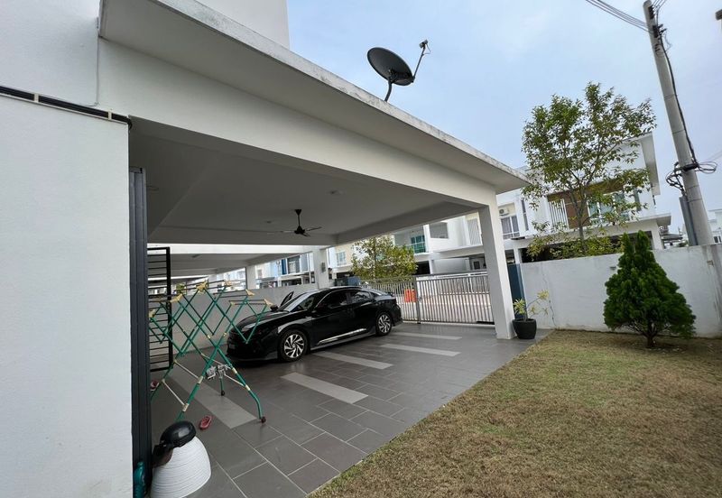 2 STOREY TAMAN SURIAMAN 3 BANDAR SRI SENDAYAN, SEREMBAN