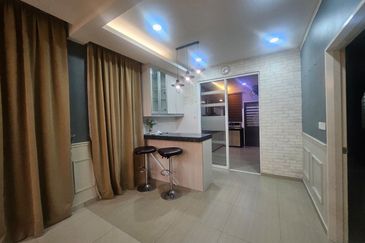 2 STOREY TAMAN SURIAMAN 3 BANDAR SRI SENDAYAN, SEREMBAN