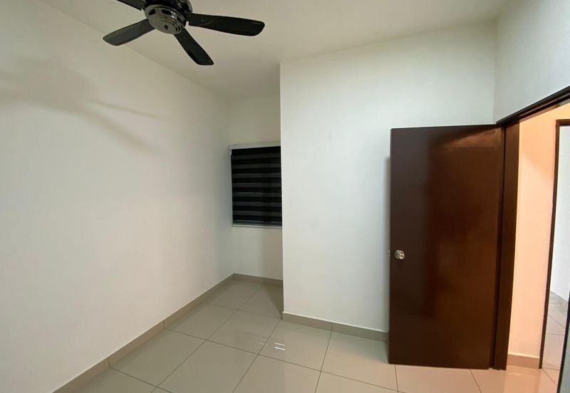 RESIDENSI ZAMRUD KAJANG 2 (Block C, Level 12)