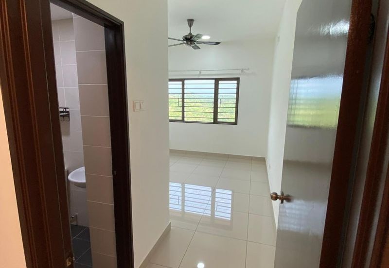 RESIDENSI ZAMRUD KAJANG 2 (Block C, Level 12)