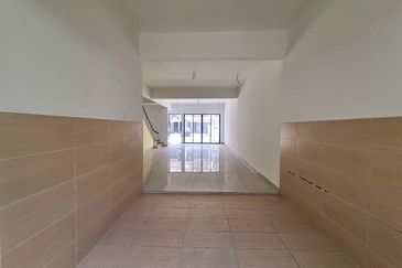 Double Storey Terrace Diamond City, Semenyih